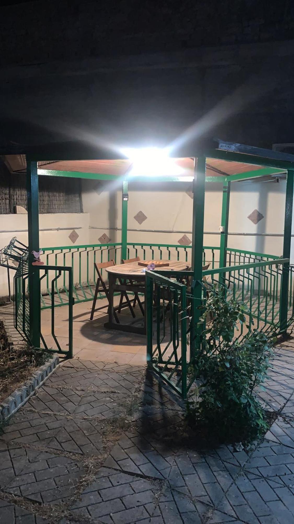 B&B Civitavecchia La Casetta Con Giardino Buitenkant foto