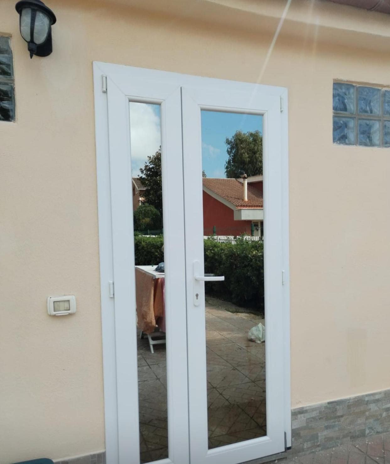 B&B Civitavecchia La Casetta Con Giardino Buitenkant foto