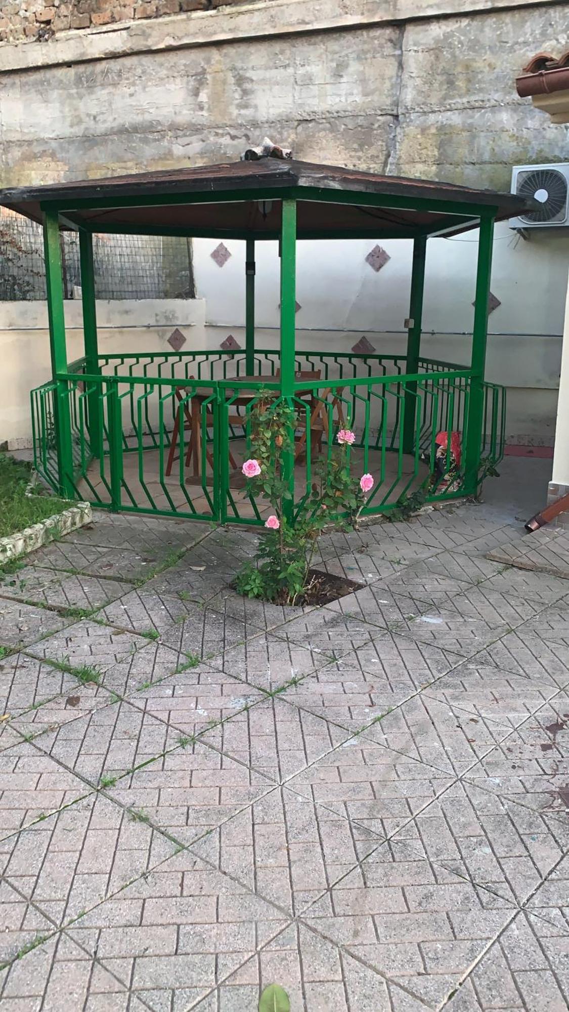 B&B Civitavecchia La Casetta Con Giardino Buitenkant foto