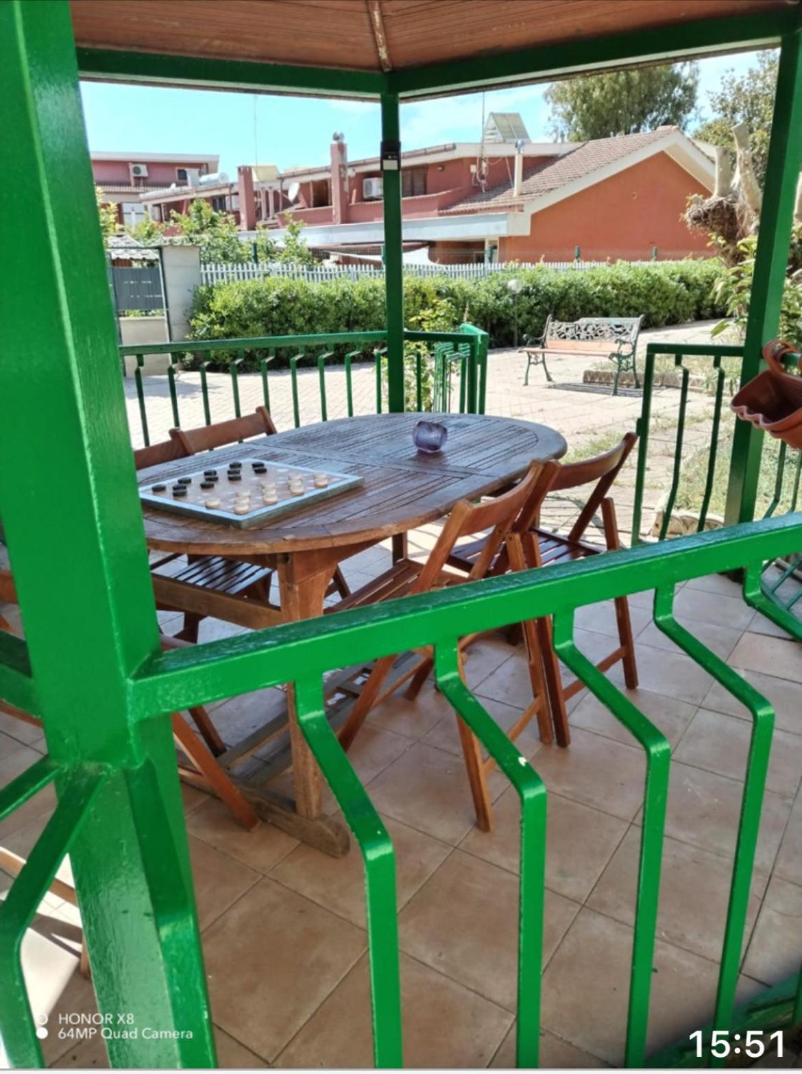B&B Civitavecchia La Casetta Con Giardino Buitenkant foto